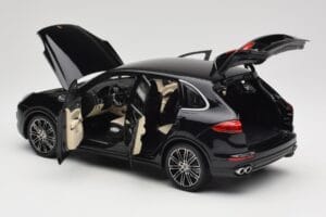 Porsche Cayenne Turbo S 958 Black Metallic Minichamps 1:18 110064000 Метал — снимка 5 от 8