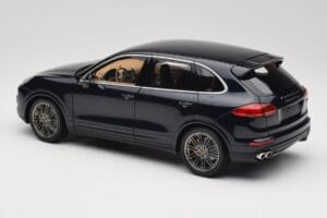 Porsche Cayenne Turbo S 958 Blue Metallic Minichamps 1:18 110064001 Метал — снимка 7 от 8