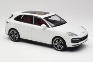 Porsche Cayenne 9YA Turbo Бял Metallic Minichamps 1:18 155042560 Метал — снимка 6 от 8