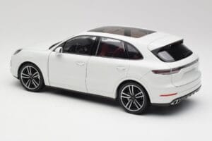 Porsche Cayenne 9YA Turbo Бял Metallic Minichamps 1:18 155042560 Метал — снимка 7 от 8