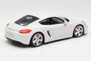 Porsche Cayman 981 Бял Minichamps 1:18 113062221 Метал — снимка 2 от 8