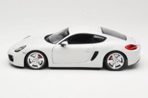Porsche Cayman 981 Бял Minichamps 1:18 113062221 Метал — снимка 4 от 8