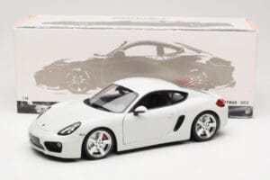 Porsche Cayman 981 Бял Minichamps 1:18 113062221 Метал — снимка 8 от 8