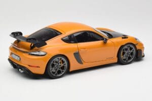 Porsche Cayman GT4 RS 982 Weissach Package Bahama Yellow Norev 1:18 187252 Метал — снимка 3 от 8