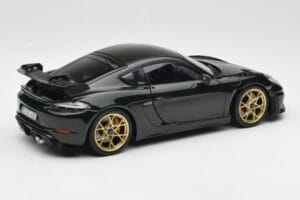 Porsche Cayman GT4 RS 982 Weissach Package Brewster Green Norev 1:18 187250 Метал — снимка 3 от 8