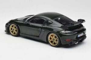 Porsche Cayman GT4 RS 982 Weissach Package Brewster Green Norev 1:18 187250 Метал — снимка 7 от 8