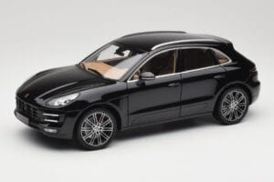 Porsche Macan Turbo 95B Black Metallic Minichamps 1:18 110062502 Метал