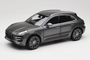 Porsche Macan Turbo 95B Grey Metallic Minichamps 1:18 110062501 Метал