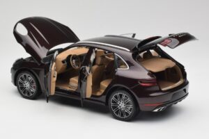Porsche Macan 95B Turbo Махагон Металик Minichamps 1:18 110062500 Метал — снимка 5 от 8