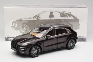Porsche Macan 95B Turbo Махагон Металик Minichamps 1:18 110062500 Метал — снимка 8 от 8