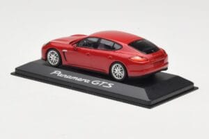 Porsche Panamera 970 GTS Червен Minichamps 1:43 WAP0200230C Метал — снимка 3 от 4
