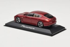 Porsche Panamera 970 Red Metallic Minichamps 1:43 WAP0200119 Метал — снимка 3 от 4