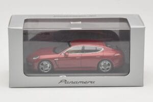 Porsche Panamera 970 Red Metallic Minichamps 1:43 WAP0200119 Метал — снимка 4 от 4