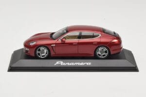 Porsche Panamera 970 Red Metallic Minichamps 1:43 WAP0200119 Метал
