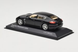 Porsche Panamera 970 Turbo Черно Металик Minichamps 1:43 400068271 Метал — снимка 3 от 4