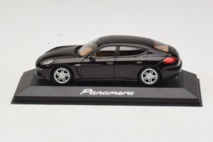 Porsche Panamera 970 Black Metallic Minichamps 1:43 WAP0203900E Метал