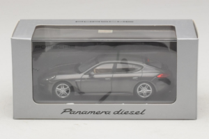 Porsche Panamera 970 Diesel Grey Metallic Minichamps 1:43 WAP0202300E Метал — снимка 4 от 4