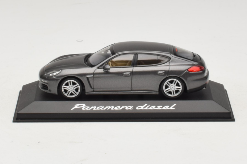 Porsche Panamera 970 Diesel Grey Metallic Minichamps 1:43 WAP0202300E Метал