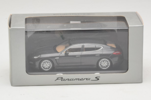 Porsche Panamera 970 S Grey Metallic Minichamps 1:43 WAP02000219 Метал — снимка 4 от 4
