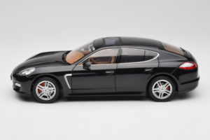 Porsche Panamera 970 Turbo Basalt Black Norev 1:18 WAP02100319 Метал — снимка 4 от 8