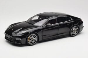 Porsche Panamera 971 Turbo S Черен Metallic Minichamps 1:18 Porsche Panamera 971 Turbo S Черен Metallic Minichamps 1:18 113061076 Метал