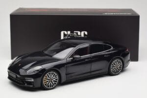 Porsche Panamera 971 Turbo S Синьо Metallic Minichamps 1:18 113061075 Метал — снимка 8 от 8