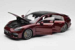 Porsche Panamera 971 Turbo S Червен Metallic Minichamps 1:18 113061077 Метал — снимка 2 от 8