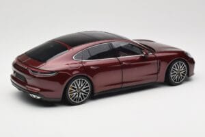 Porsche Panamera 971 Turbo S Червен Metallic Minichamps 1:18 113061077 Метал — снимка 3 от 8