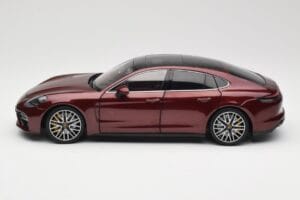 Porsche Panamera 971 Turbo S Червен Metallic Minichamps 1:18 113061077 Метал — снимка 4 от 8