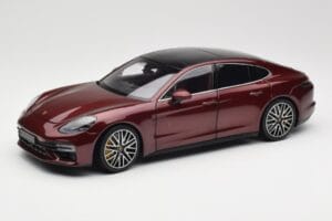 Porsche Panamera 971 Turbo S Червен Metallic Minichamps 1:18 Porsche Panamera 971 Turbo S Червен Metallic Minichamps 1:18 113061077 Метал