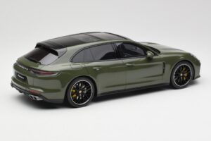 Porsche Panamera Turbo S 971 Sport Turismo Зелен GT Spirit 1:18 GT447 Смола — снимка 2 от 6