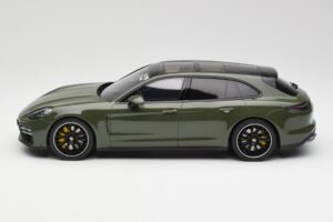 Porsche Panamera Turbo S 971 Sport Turismo Зелен GT Spirit 1:18 GT447 Смола — снимка 3 от 6