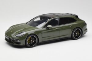 Porsche Panamera Turbo S 971 Sport Turismo Зелен GT Spirit 1:18 GT447 Смола
