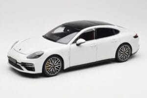 Porsche Panamera 971 Turbo S Бял Metallic Minichamps 1:18 Porsche Panamera 971 Turbo S Бял Metallic Minichamps 1:18 113061074 Метал