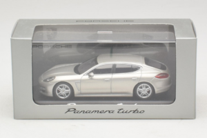 Porsche Panamera 970 Turbo Сребрист Minichamps 1:43 WAP02000519 Метал — снимка 5 от 5