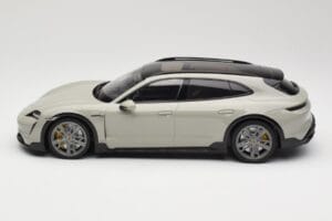 Porsche Taycan Cross Turismo Turbo S Chalk Grey Minichamps 1:18 155069302 Метал — снимка 3 от 6