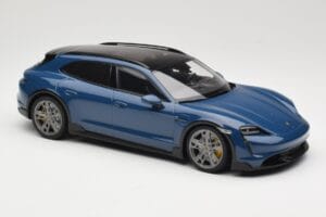 Porsche Taycan J1 Turbo S Cross Turismo Син Minichamps 1:18 155069301 Метал — снимка 4 от 6