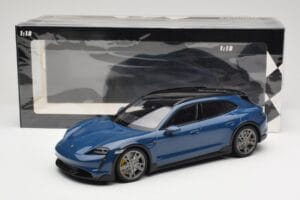 Porsche Taycan J1 Turbo S Cross Turismo Син Minichamps 1:18 155069301 Метал — снимка 6 от 6