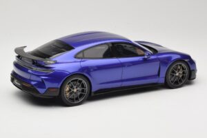 Porsche Taycan J1 Turbo GT Purple Sky Metallic GT Spirit 1:18 GT520 Смола — снимка 2 от 6