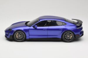 Porsche Taycan J1 Turbo GT Purple Sky Metallic GT Spirit 1:18 GT520 Смола — снимка 3 от 6