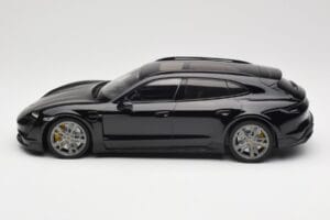 Porsche Taycan J1 Turbo S Cross Turismo Черен Minichamps 1:18 155069300 Метал — снимка 3 от 6