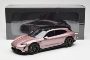 Porsche Taycan Turbo S Cross Turismo Металик Розово GT Spirit 1:18 GT440 Смола — снимка 6 от 6
