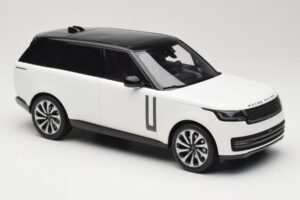 Land Rover Range Rover L460 P530 Autobiography Fuji White GT Spirit 1:18 GT533 Смола — снимка 4 от 6
