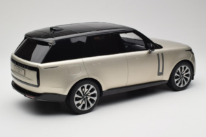 Range Rover L460 P530 Autobiography Sunset Gold GT Spirit 1:12 GT542 Смола — снимка 2 от 6