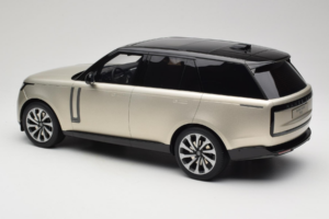 Range Rover L460 P530 Autobiography Sunset Gold GT Spirit 1:12 GT542 Смола — снимка 5 от 6