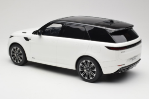 Range Rover Sport L461 P510e Fuji White GT Spirit 1:12 GT553 Смола — снимка 5 от 6