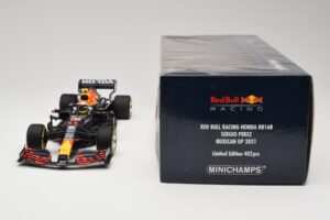 Red Bull Racing Honda RB16B #11 S. Perez Mexican GP 2021 Minichamps 1:18 110211911 Метал — снимка 6 от 6