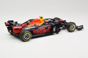 Red Bull Racing RB16 #23 A. Albon 4th Place Styrian GP 2020 Minichamps 1:18 110200223 Метал — снимка 2 от 6