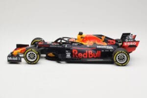 Red Bull Racing RB16 #33 M. Verstappen 3rd Place Styrian GP 2020 Minichamps 1:18 110200233 Метал — снимка 3 от 6