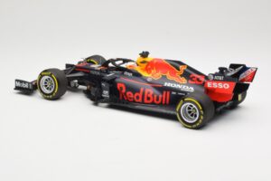 Red Bull Racing RB16 #33 M. Verstappen Winner 70th Anniversary GP 2020 Minichamps 1:18 110200533 Метал — снимка 5 от 6